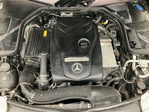 Used 2018 Mercedes-Benz C 300 4MATIC Sedan image 19