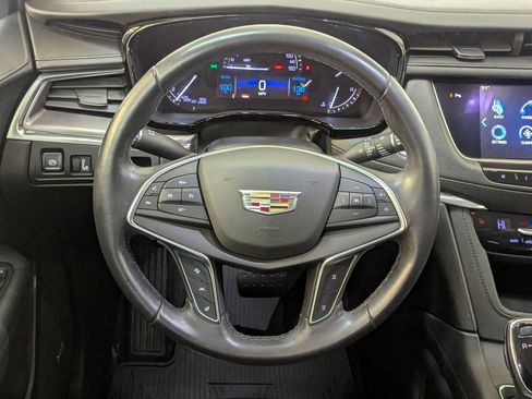 Used 2017 Cadillac XT5 Luxury w/ Driver Awareness Package image 16