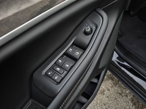 New 2025 Jeep Grand Cherokee Limited image 12