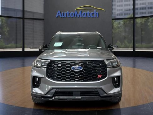 Used 2025 Ford Explorer ST AWD/4WD image 3
