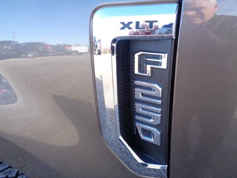 Used 2019 Ford F250 XLT image 22