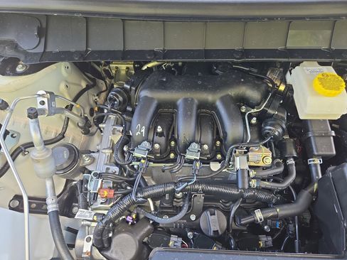 New 2026 Nissan Pathfinder SV image 9