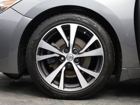 Used 2016 Nissan Maxima Platinum image 7