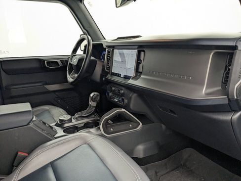 Used 2022 Ford Bronco Outer Banks w/ Sasquatch Package image 19