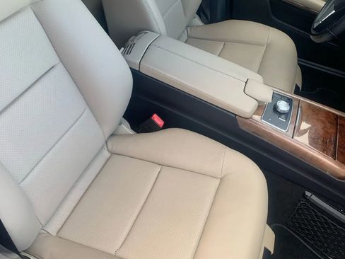 Used 2013 Mercedes-Benz E 350 Sedan image 12