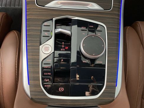 Used 2026 BMW X5 xDrive40i w/ Climate Comfort Package image 25