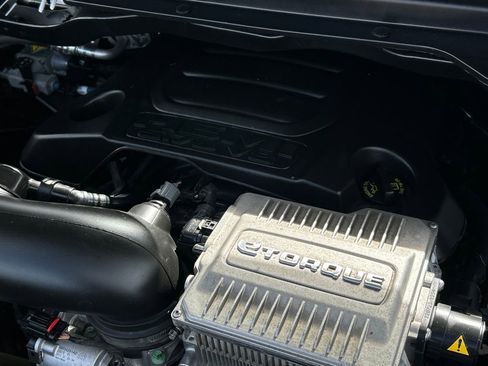 Used 2024 RAM 1500 Laramie image 31