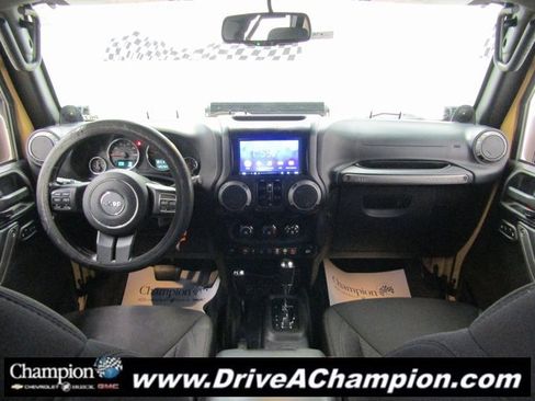 Used 2013 Jeep Wrangler Unlimited Sport image 15