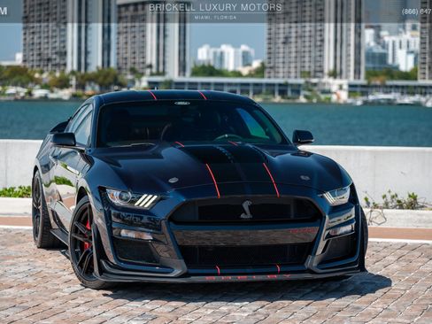 Used 2021 Ford Mustang Shelby GT500 w/ Technology Package image 2