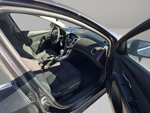 Used 2015 Chevrolet Cruze LT image 16
