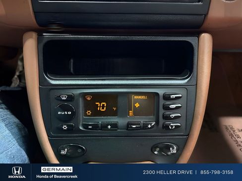 Used 2001 Porsche 911 Carrera 4 image 10