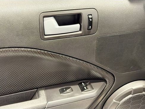 Used 2008 Ford Mustang Premium image 15