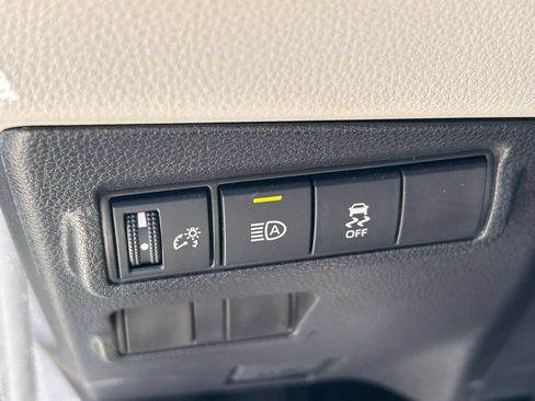 Used 2026 Toyota Corolla Cross LE w/ Moonroof Package FWD image 24