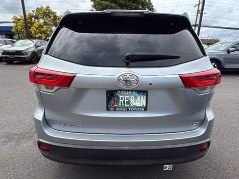 Used 2018 Toyota Highlander FWD V6 image 6