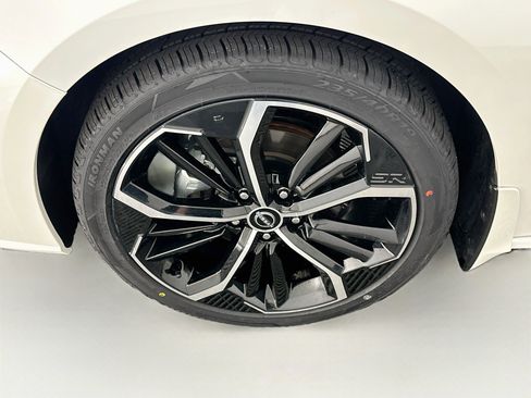 Used 2023 Nissan Altima 2.5 SR FWD image 11