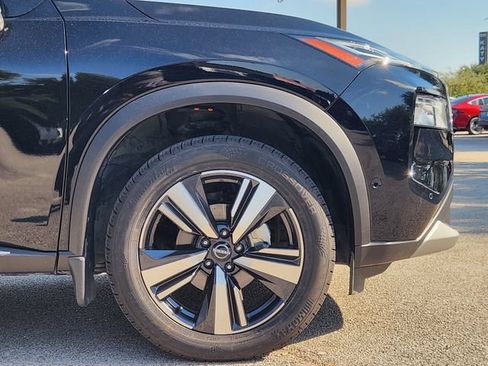 Used 2023 Nissan Rogue Platinum FWD image 9