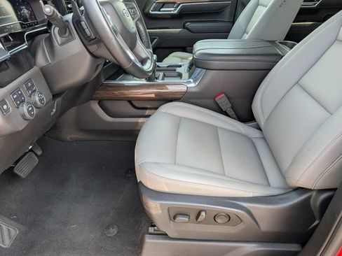 Used 2024 Chevrolet Silverado 1500 RST AWD/4WD image 14