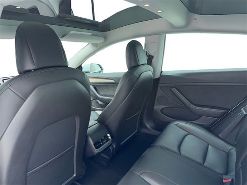 Used 2021 Tesla Model 3 Standard Range Plus image 42