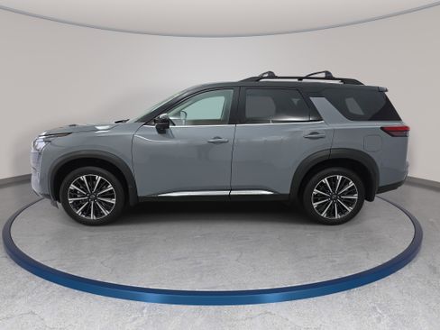 New 2026 Nissan Pathfinder Platinum image 8