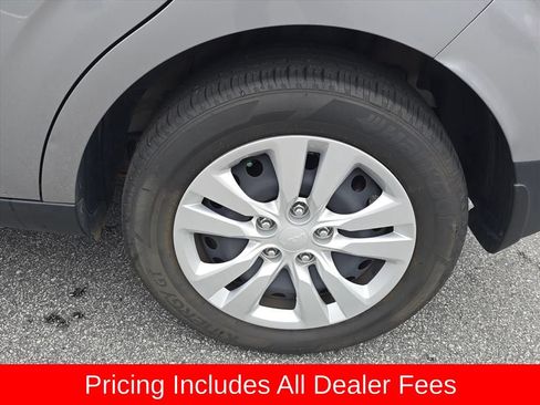 Used 2022 Kia Soul LX FWD image 14