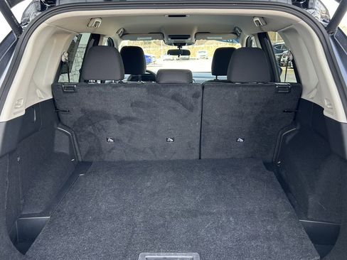 Used 2025 Nissan Rogue SV image 14