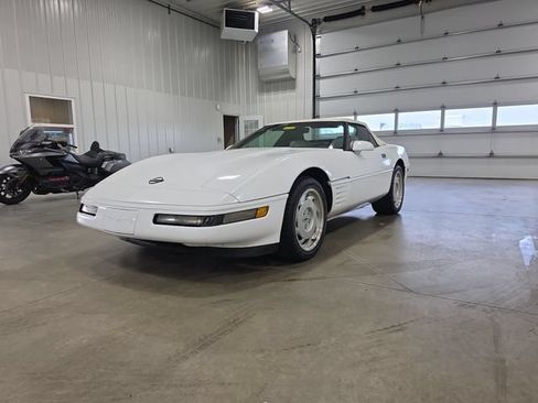 Used 1992 Chevrolet Corvette Convertible RWD image 4