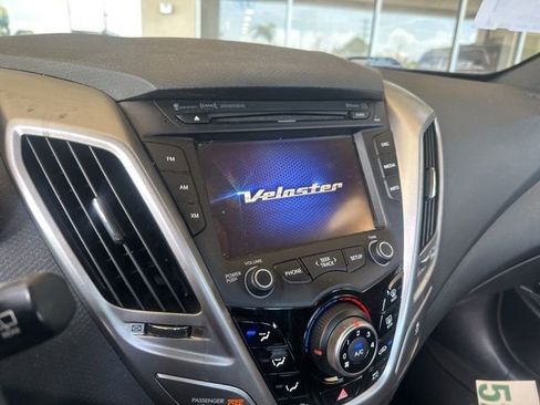 Used 2016 Hyundai Veloster w/ Option Group 02 image 5