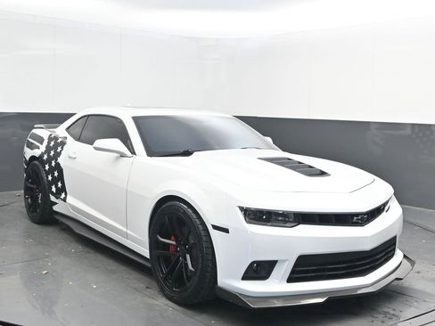 Used 2014 Chevrolet Camaro SS w/ SS Performance Package image 1