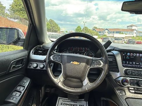 Used 2018 Chevrolet Tahoe Premier AWD/4WD image 24