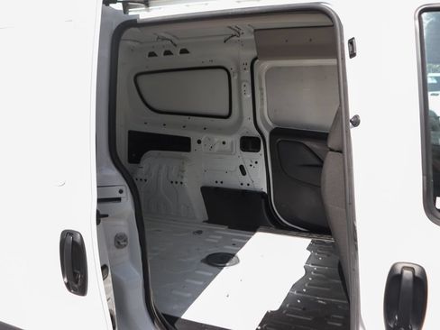 Used 2022 RAM ProMaster City Tradesman FWD image 13
