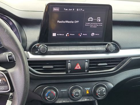 Used 2024 Kia Forte LXS FWD image 15