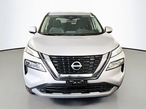 Used 2023 Nissan Rogue SV FWD image 2