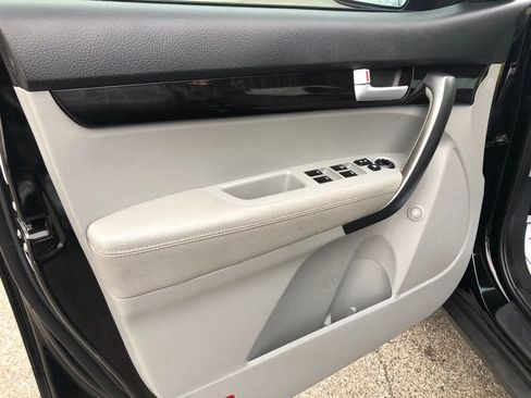 Used 2015 Kia Sorento LX image 22