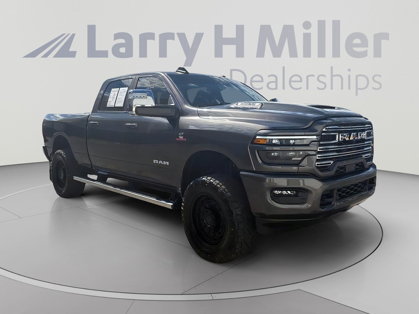 Used 2026 RAM 2500 Laramie w/ Sport Appearance Package AWD/4WD image 8