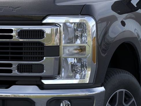 New 2025 Ford F250 XLT AWD/4WD image 18
