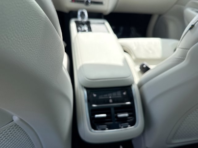 Certified 2026 Volvo XC90 B6 Ultra AWD/4WD image 28