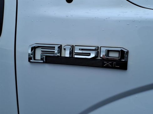 Used 2017 Ford F150 XL w/ Equipment Group 101A Mid AWD/4WD image 9