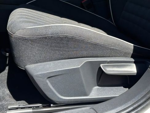 Used 2024 Volkswagen Jetta Sport FWD image 28