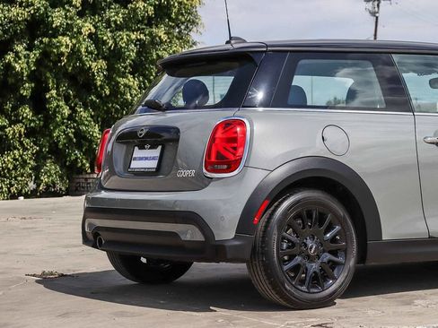 Used 2023 MINI Cooper 2-Door Hardtop FWD image 12