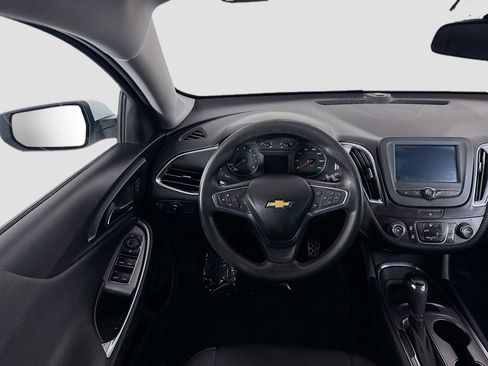 Used 2017 Chevrolet Malibu LT image 17