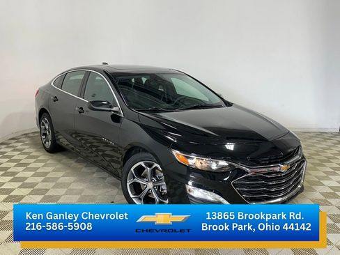 Used 2024 Chevrolet Malibu LT image 3