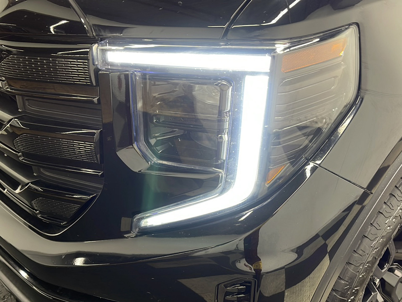 Used 2024 GMC Sierra 1500 Elevation AWD/4WD image 26