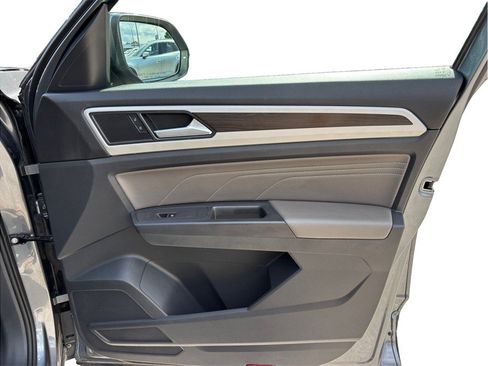 Used 2023 Volkswagen Atlas SE w/ Panoramic Sunroof Package AWD/4WD image 44