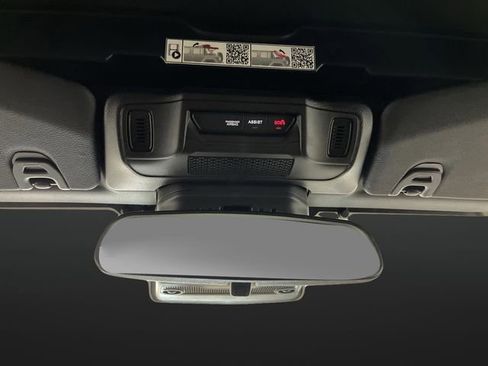 Used 2024 Jeep Wrangler Unlimited Rubicon 4xe image 24