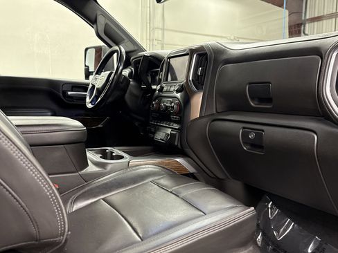 Used 2023 Chevrolet Silverado 2500 High Country w/ Technology Package image 27