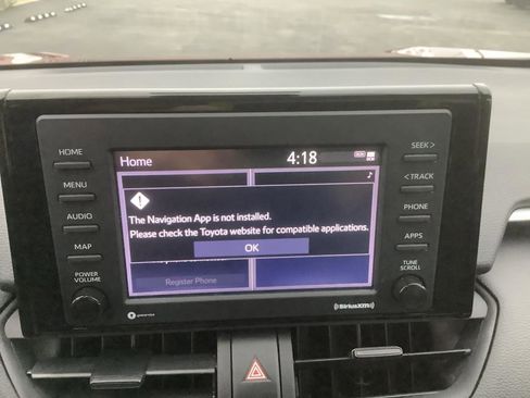 Used 2021 Toyota RAV4 LE image 17