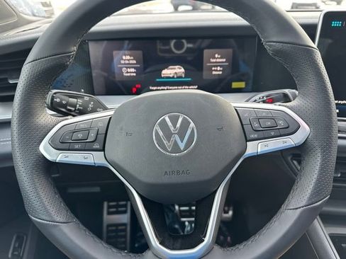 New 2026 Volkswagen Tiguan SE R-Line image 41