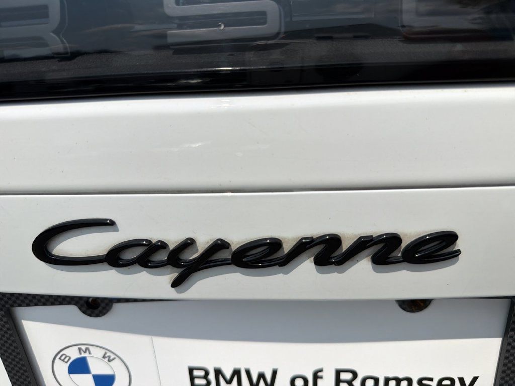Used 2023 Porsche Cayenne AWD/4WD image 15