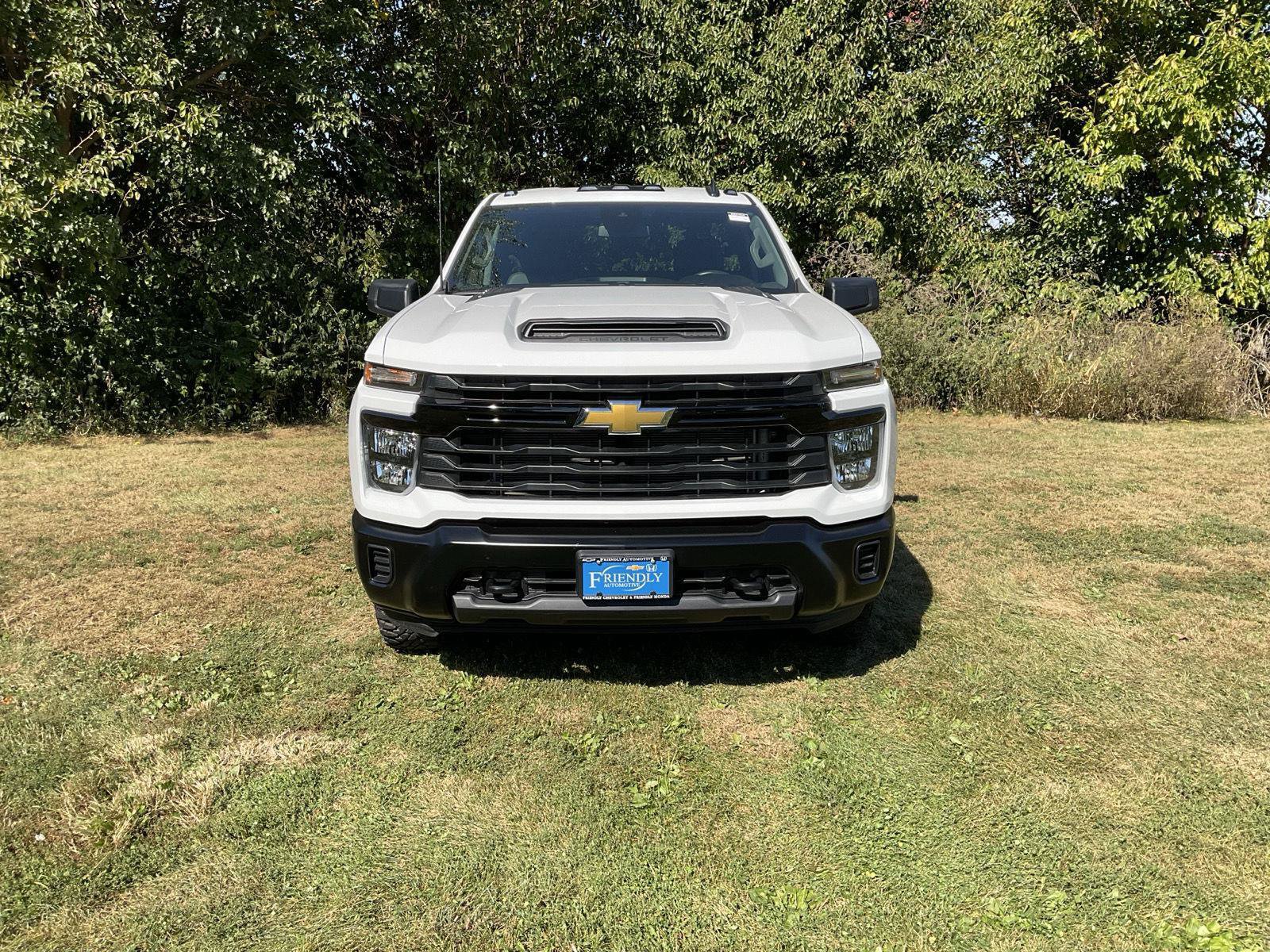 Certified 2025 Chevrolet Silverado 2500 W/T AWD/4WD image 2