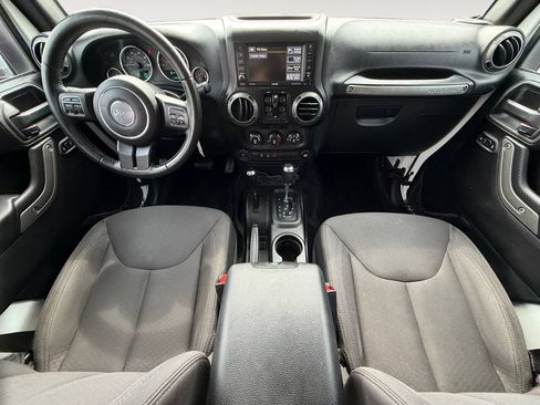 Used 2015 Jeep Wrangler Unlimited Sport AWD/4WD image 12